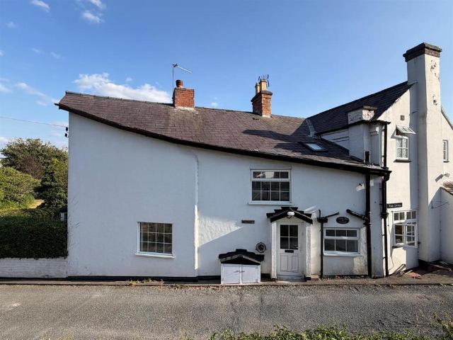 House for sale in Bromsgrove, Worcestershire