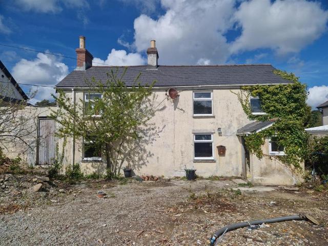 House for sale in Mount Ambrose, Cornwall
