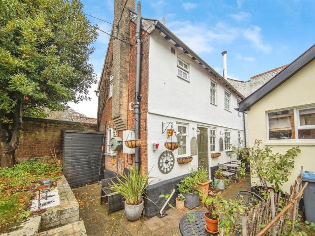 House for sale in Whisstocks Place, Eastbridge