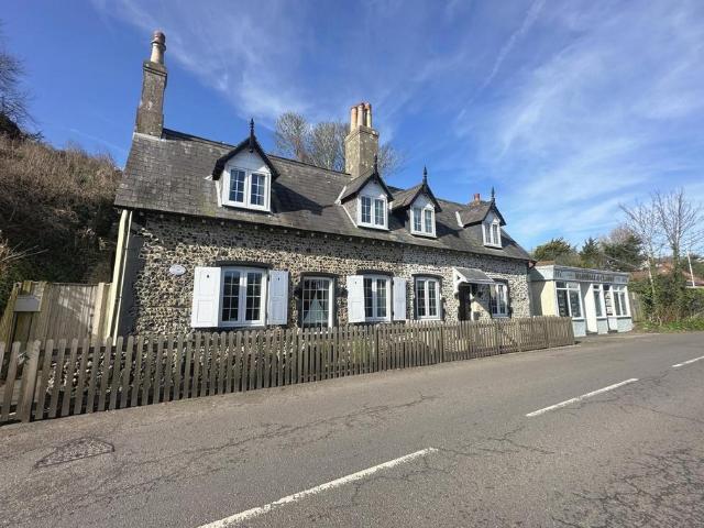 House for sale in Ash, Kent