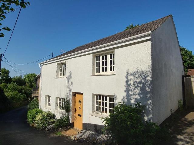 House for sale in Weir Quay, Devon
