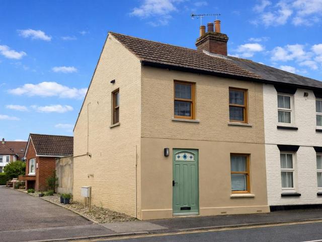 House for sale in Frinton and Walton, Dale Hill