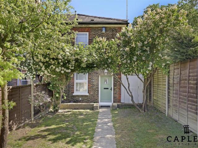House for sale in Chigwell, Epping