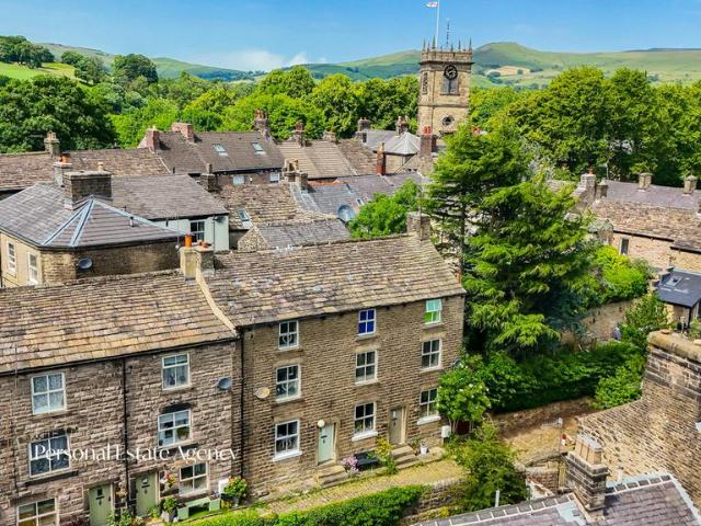 House for sale in Wash, Charlesworth