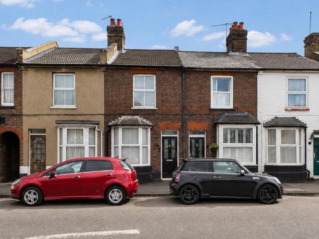 House for sale in Boxmoor Village, Dacorum