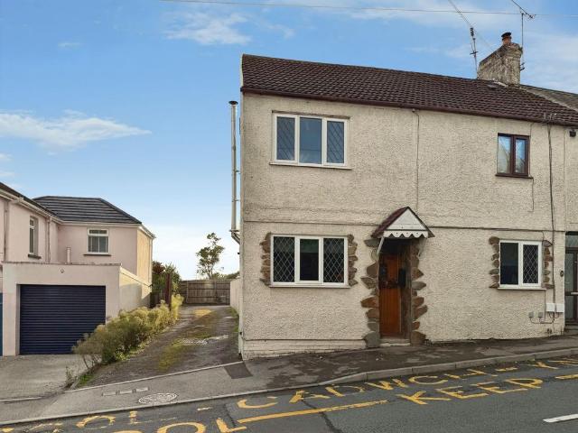 House for sale in Newcastle Higher, Pen-y-fai