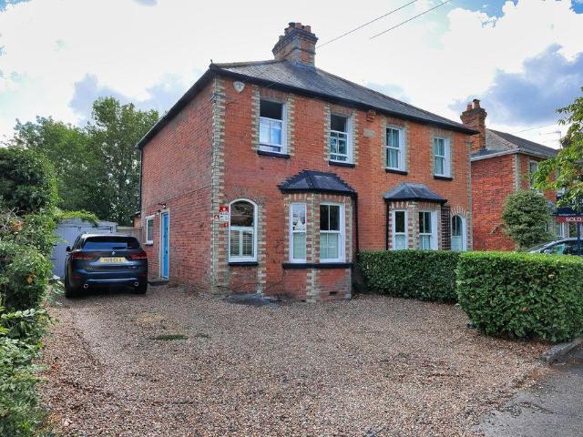 House for sale in North Bourne, Heol-las