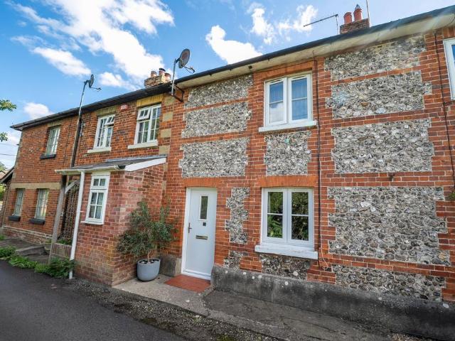 House for sale in Mill Springs, Basingstoke and Deane