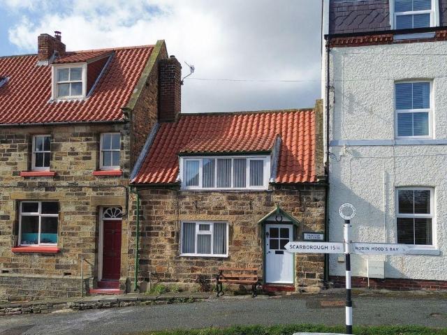 House for sale in Fylingdales, Fylingthorpe