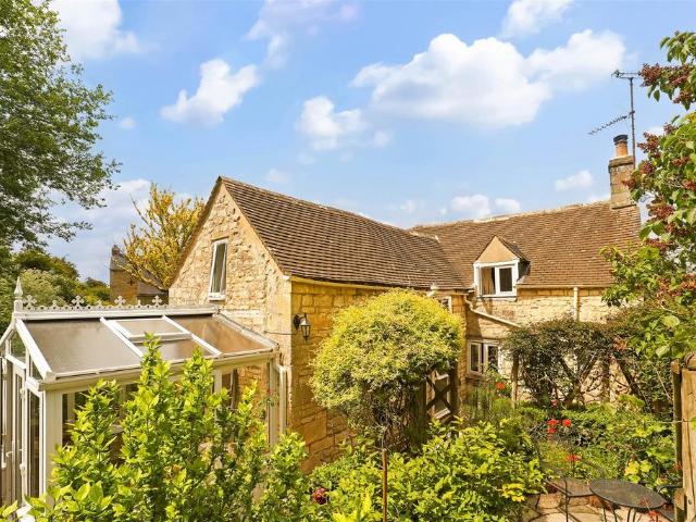 House for sale in Eastcombe, School House