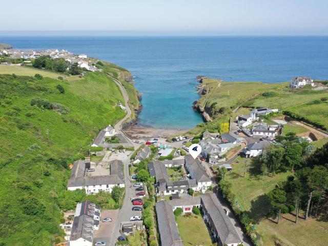 House for sale in Port Gaverne