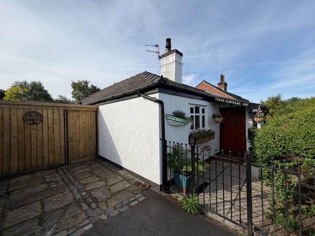 Bungalow for sale in Marshside, Southport