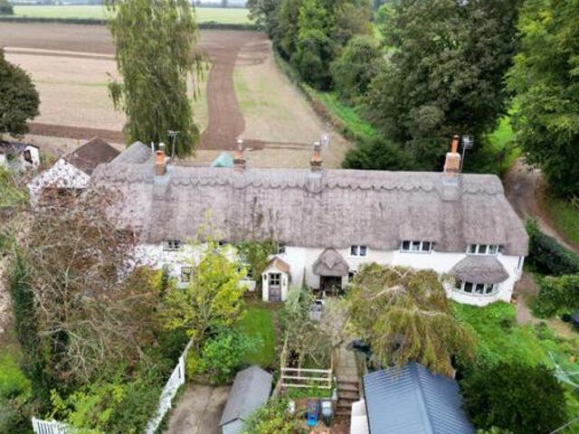 House for sale in Barton Stacey, Hampshire