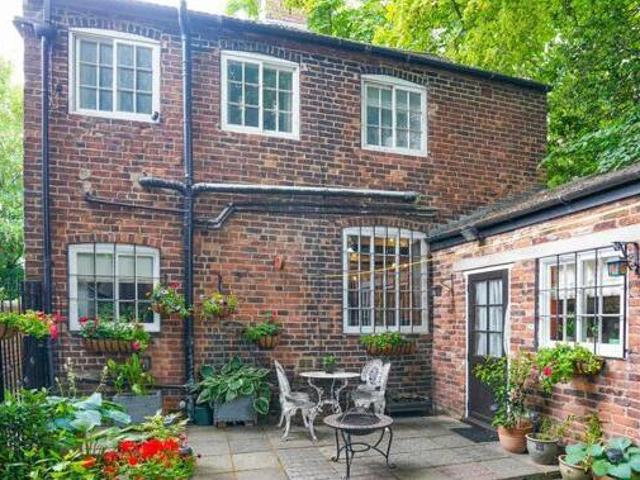 House for sale in Brockwell, Chesterfield