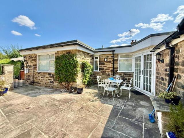Cottage for sale in East Keswick, West Yorkshire