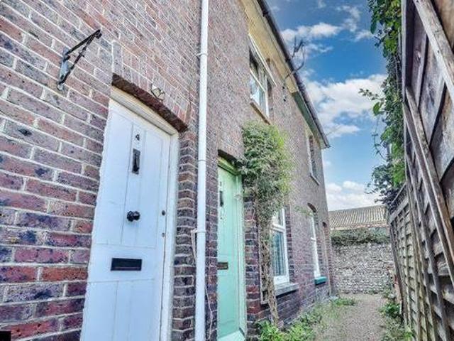 House for rent in West Sussex