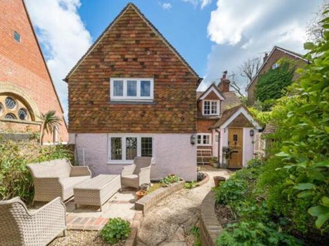 House for sale in Fole, Surrey