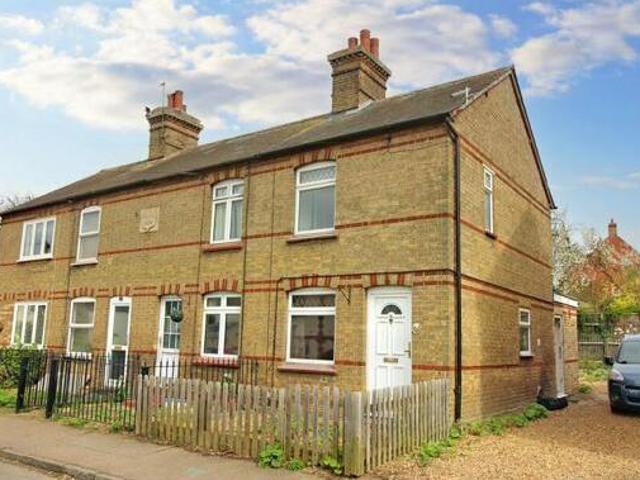 House for sale in Henlow, Bedfordshire