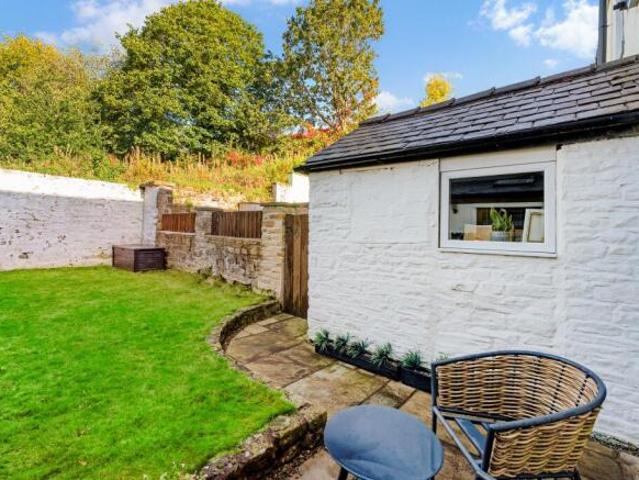 Cottage for sale in Bradshaw, Bolton