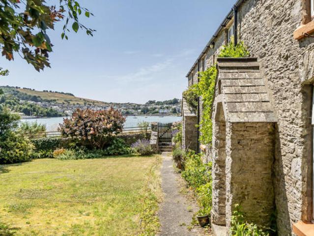 Cottage for sale in Mount Wise