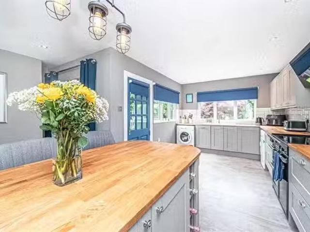 House for sale in Rumbling Bridge