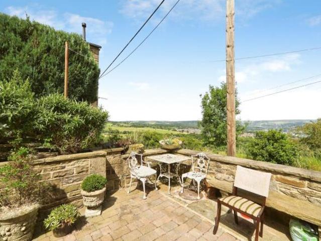 Cottage for sale in Cottingley, Bradford