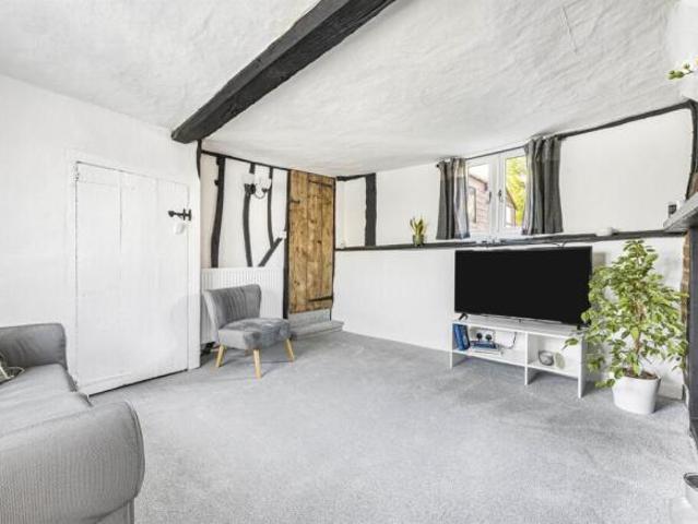 Cottage for sale in Reading