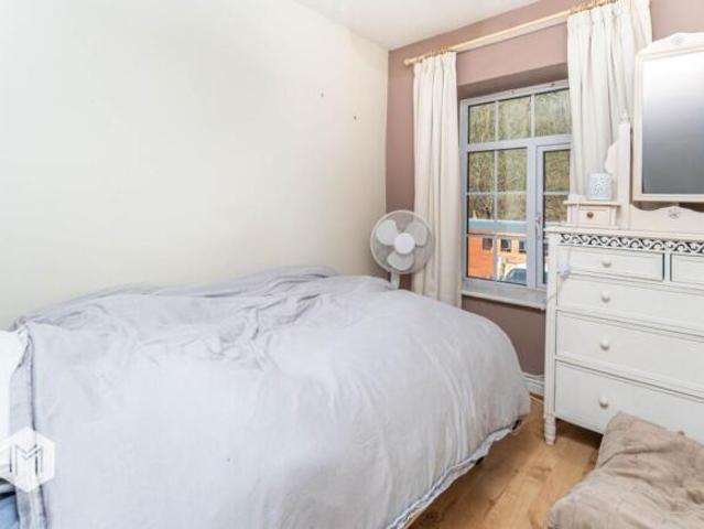 Cottage for sale in Greater London