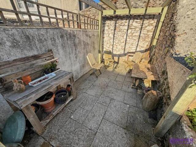 Cottage for sale in Mount Wise