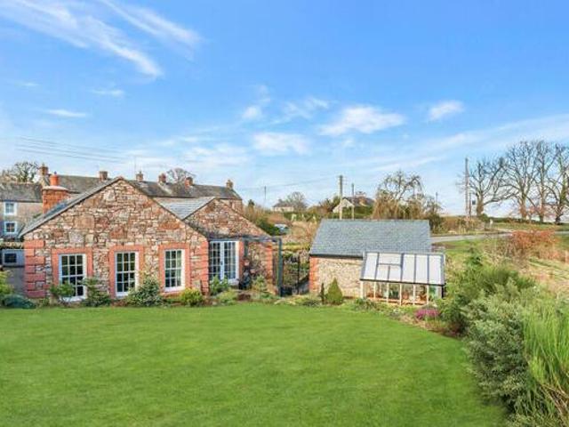 House for sale in Fell Lane