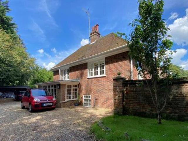 House for sale in Ash, Kent