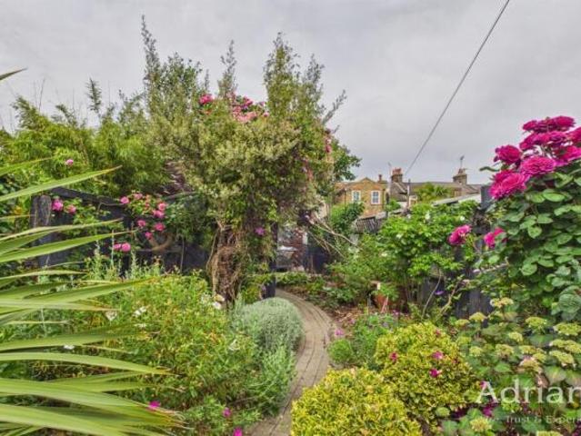 Cottage for sale in Chelmsford