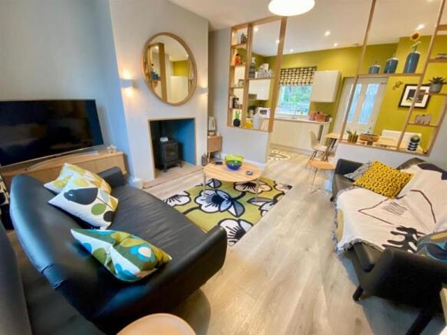 Cottage for sale in Almondbury, West Yorkshire