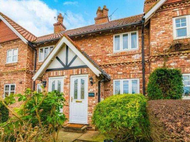 House for sale in High Field, York