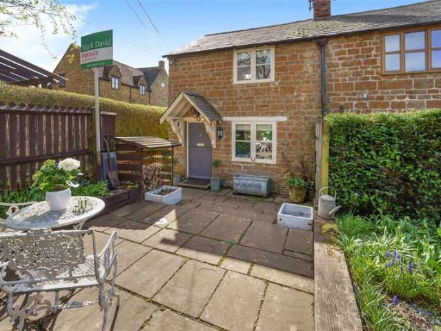 Cottage for sale in Evershot, Oxfordshire