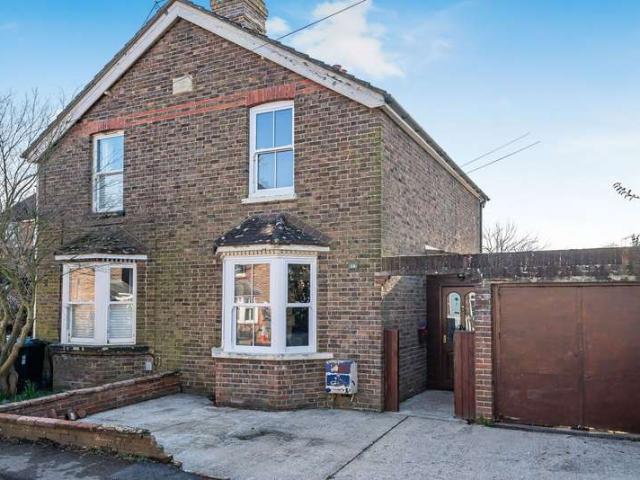 Cottage for sale in Hillview, Surrey