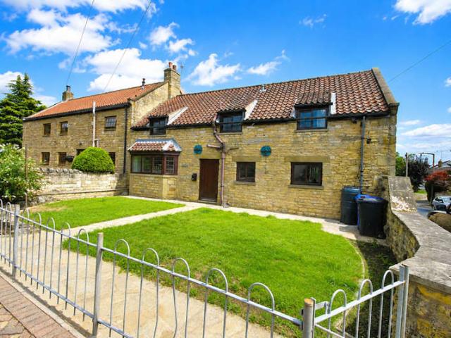 Cottage for sale in Harlington, South Yorkshire