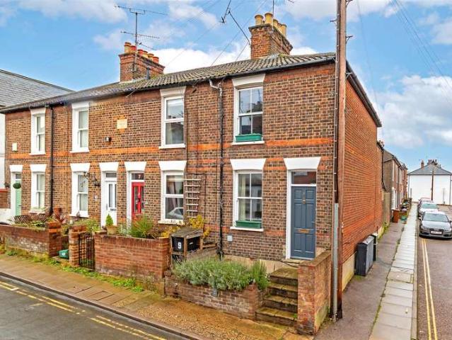 Cottage for sale in St Albans, Five Acres