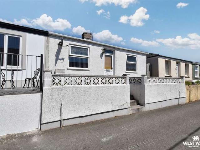Cottage for sale in Monkton, Pembroke
