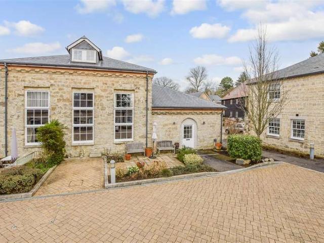 Cottage for sale in Midway, Kent
