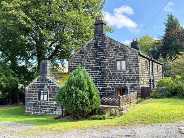 Cottage for rent in Lumbutts, Calderdale