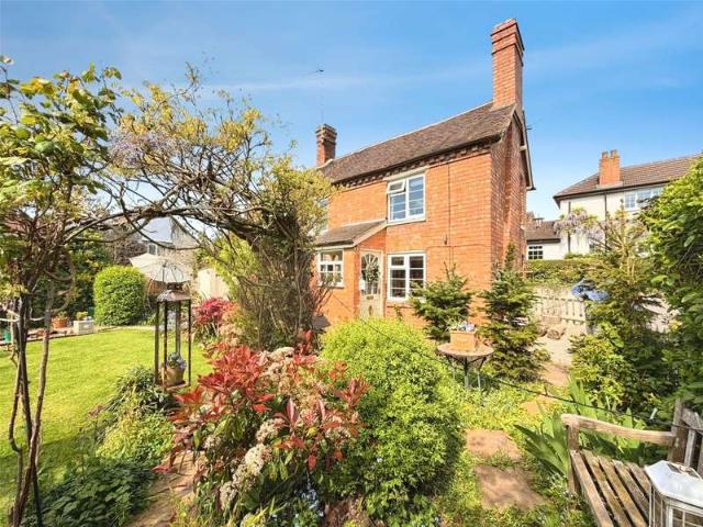 Cottage for sale in Alderminster, Warwickshire