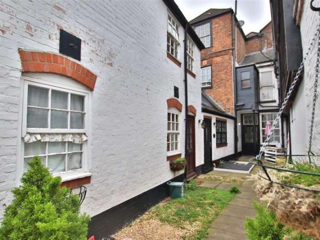 Cottage for sale in Tewkesbury, Pamington