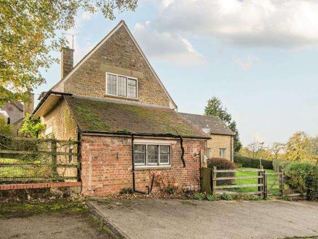 Cottage for rent in Thorpe Mandeville, Northamptonshire