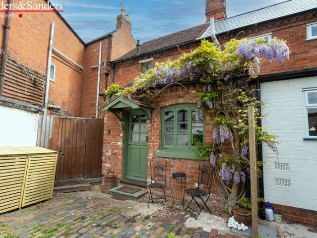 Cottage for sale in Alderminster, Warwickshire