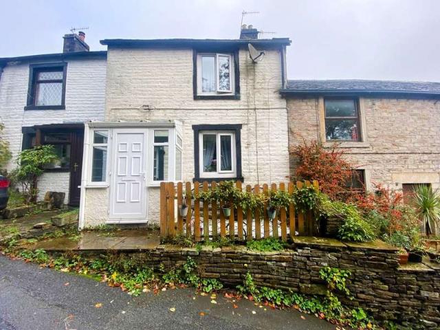 Cottage for sale in Saddleworth, Pendock