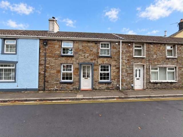Cottage for sale in Robertstown, Aberdare