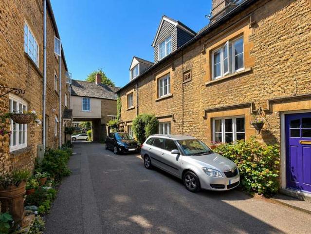 Cottage for sale in Chipping Norton, Black Bourton