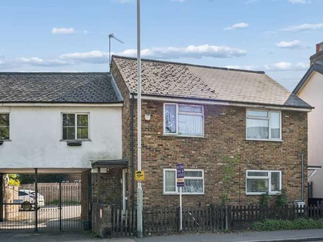 Cottage for sale in Cowley, Greater London