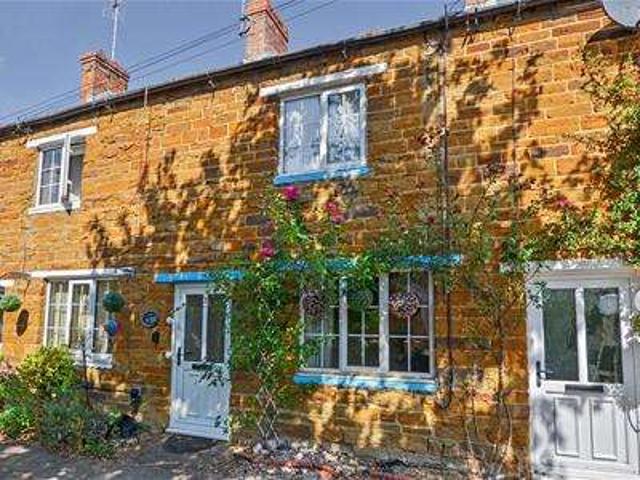 Cottage for sale in Harpole, Northamptonshire